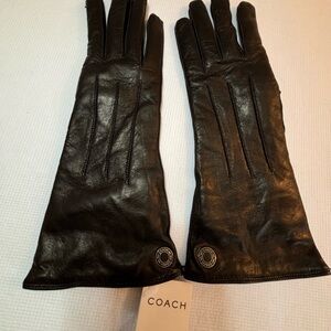 Coach Cashmere Lined Leather Gloves, Black Size 7.5. NWT Never worn!
